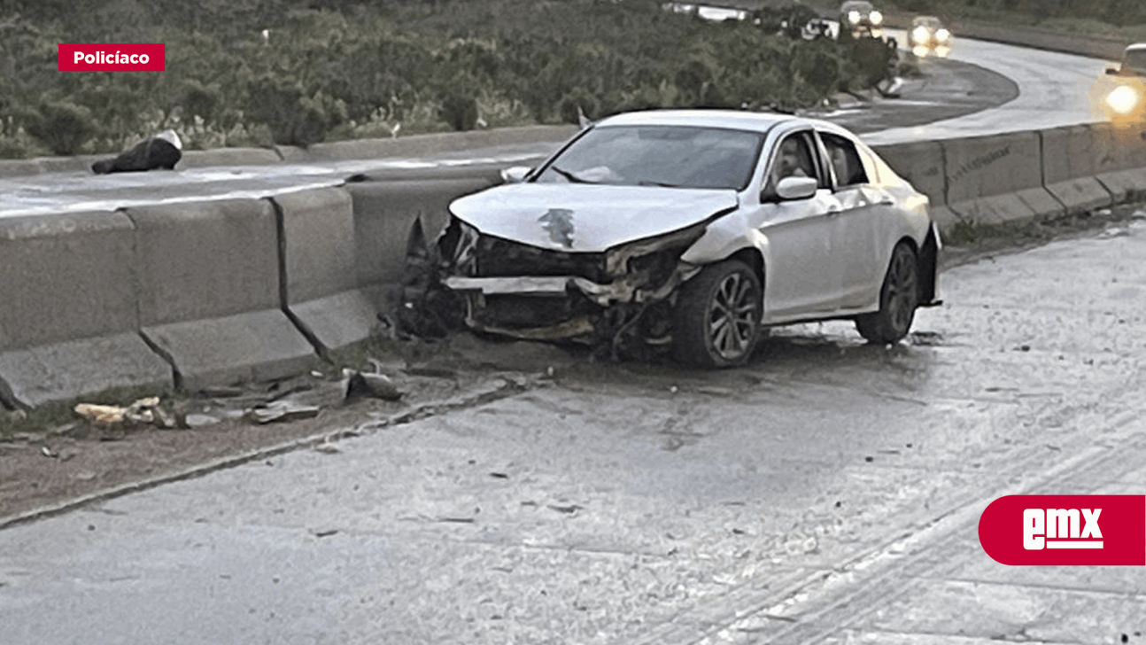 EMX-Se accidenta familia tijuanense en el Bulevar 2000