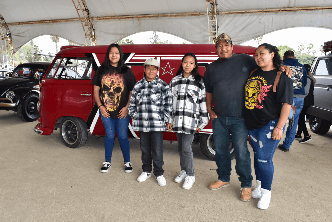 EMX-Festejan a los niños con regalos Tijuana Unidos por una Sonrisa