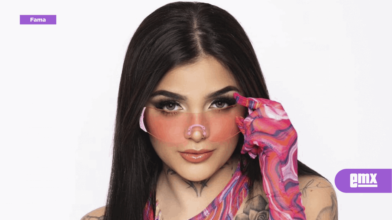 EMX-Karely Ruiz se pone uniforme de 'Hooters' y asegura que 'ya se puso a trabajar'