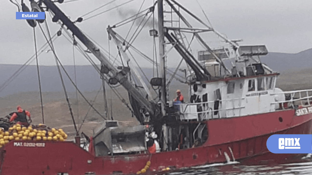 EMX-Saquean barcos sardineros costas  en el ejido Eréndira