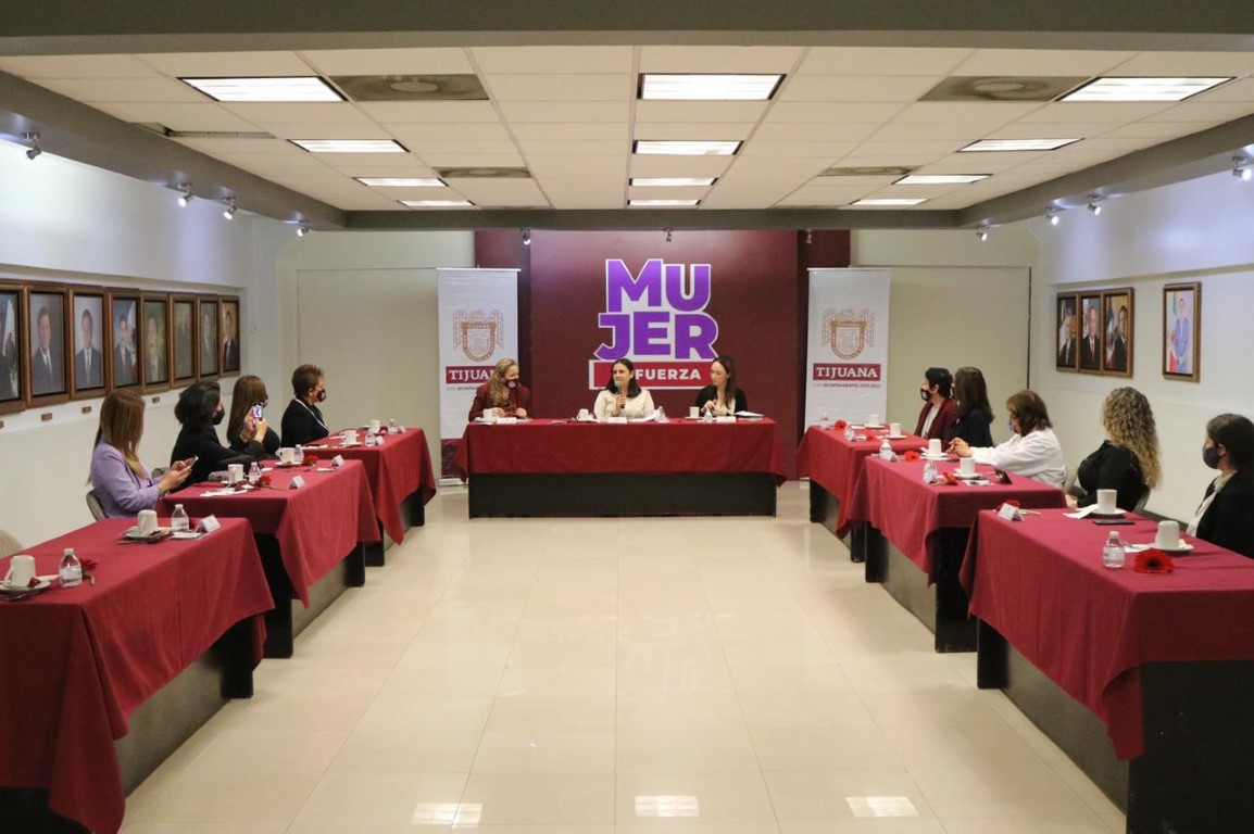 EMX-Karla Patricia Ruiz Macfarland se reune con mujeres líderes de la ciudad