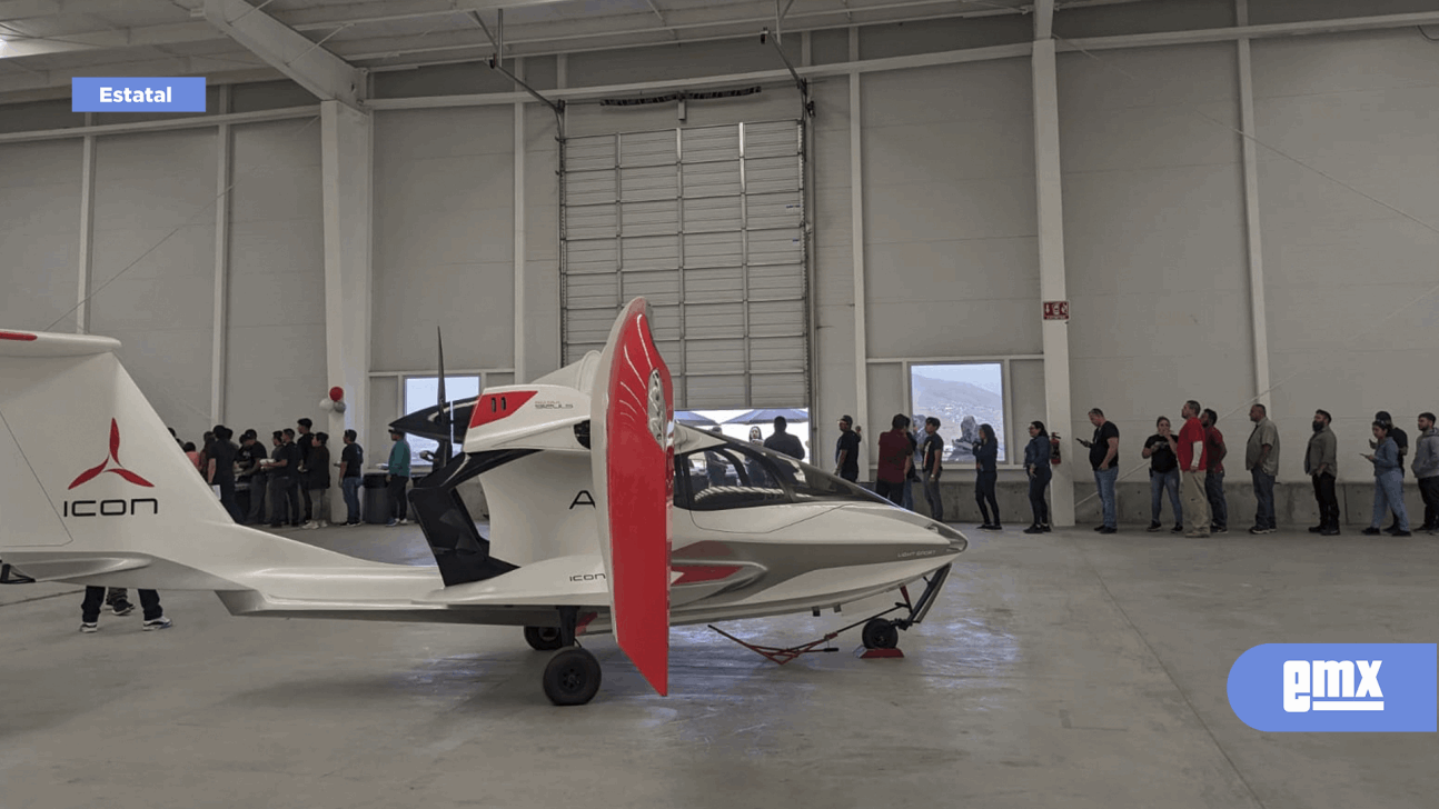 EMX-Celebra ICON la producción de su Avión A-5 número 200 en Tijuana