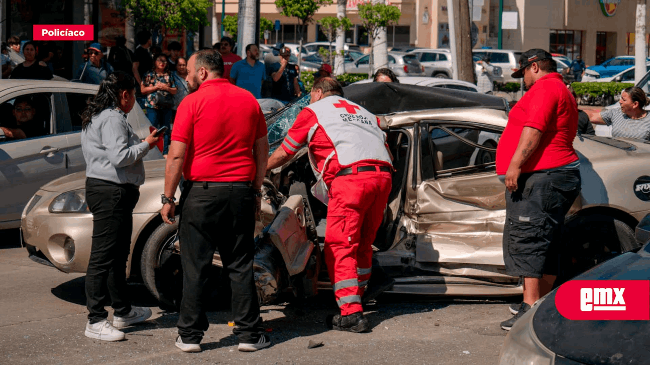 EMX-Deja accidente vehicular a dos estudiantes heridos del CBTIS 116