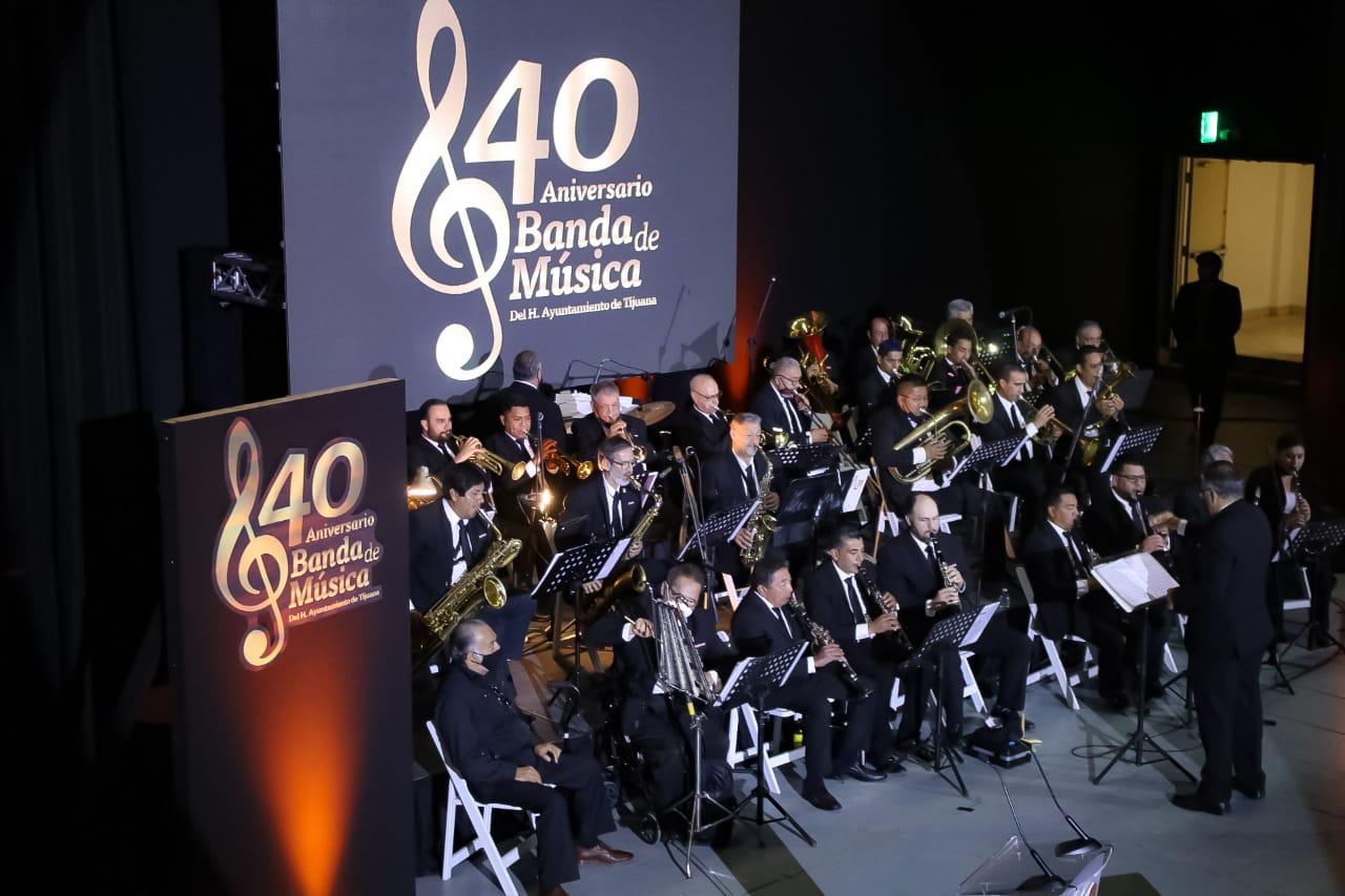 EMX-Reconocen a Banda Musical Municipal en su 40 aniversario