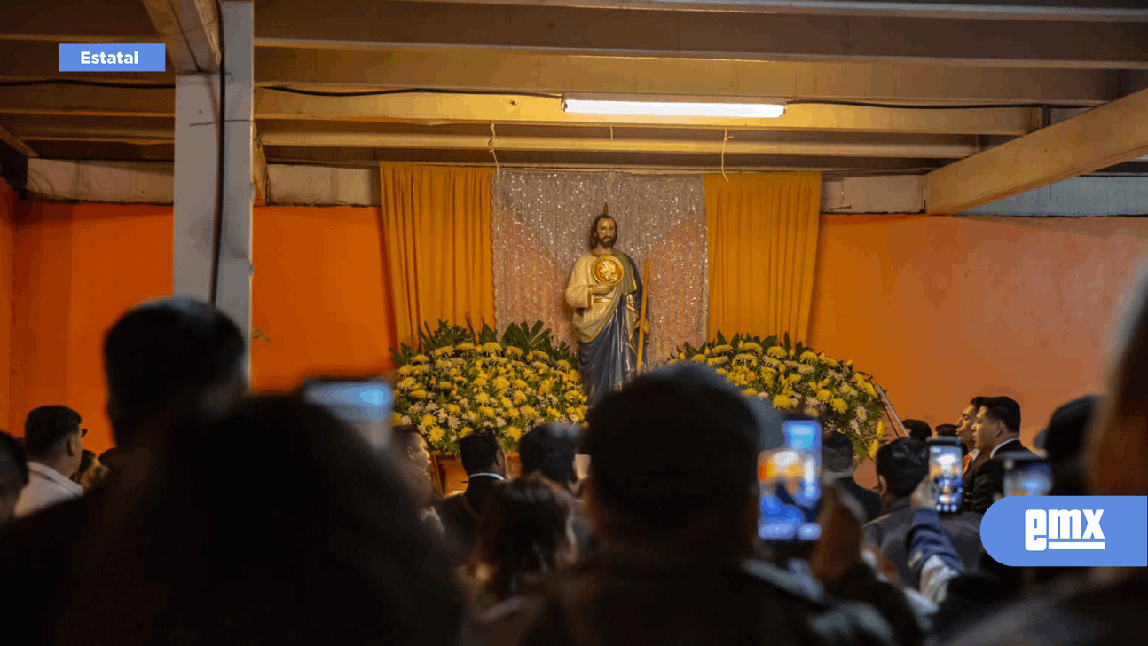 EMX-Devotos celebran a San Judas en la colonia Pedregal de Santa Julia 