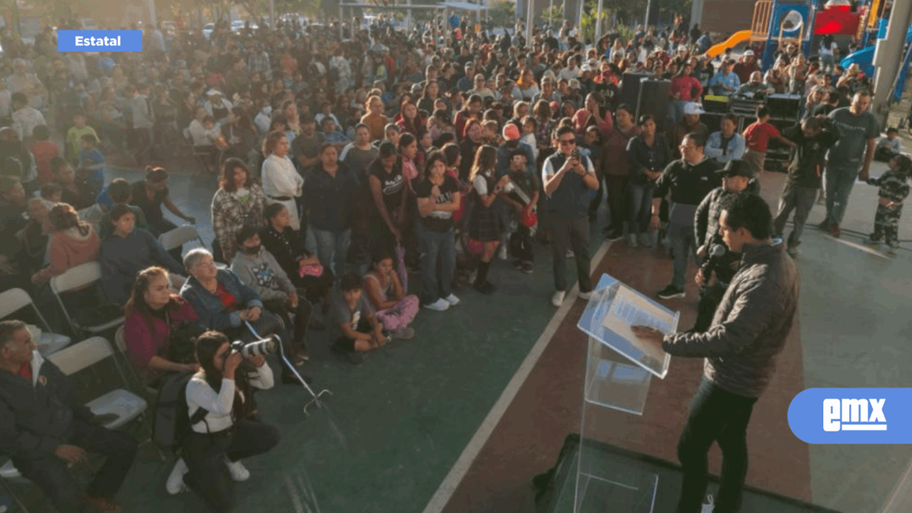 EMX-CIENTOS-DE-NIÑOS-Y-JEFAS-DE-FAMILIAS-RECIBEN-APOYO-DEL-REGIDOR-ELIGIO-VALENCIA-LÓPEZ