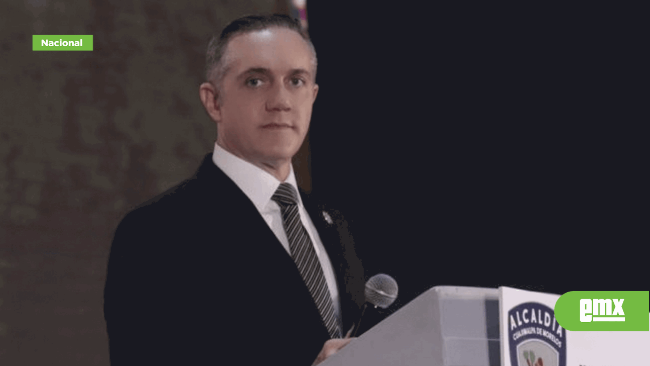 EMX-Adrián Ruvalcaba renuncia al PRI junto con diez mil militantes más