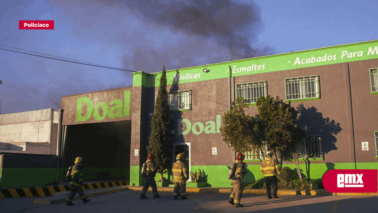 EMX-Se-quema-fábrica-de-pinturas-en-Mesa-de-Otay