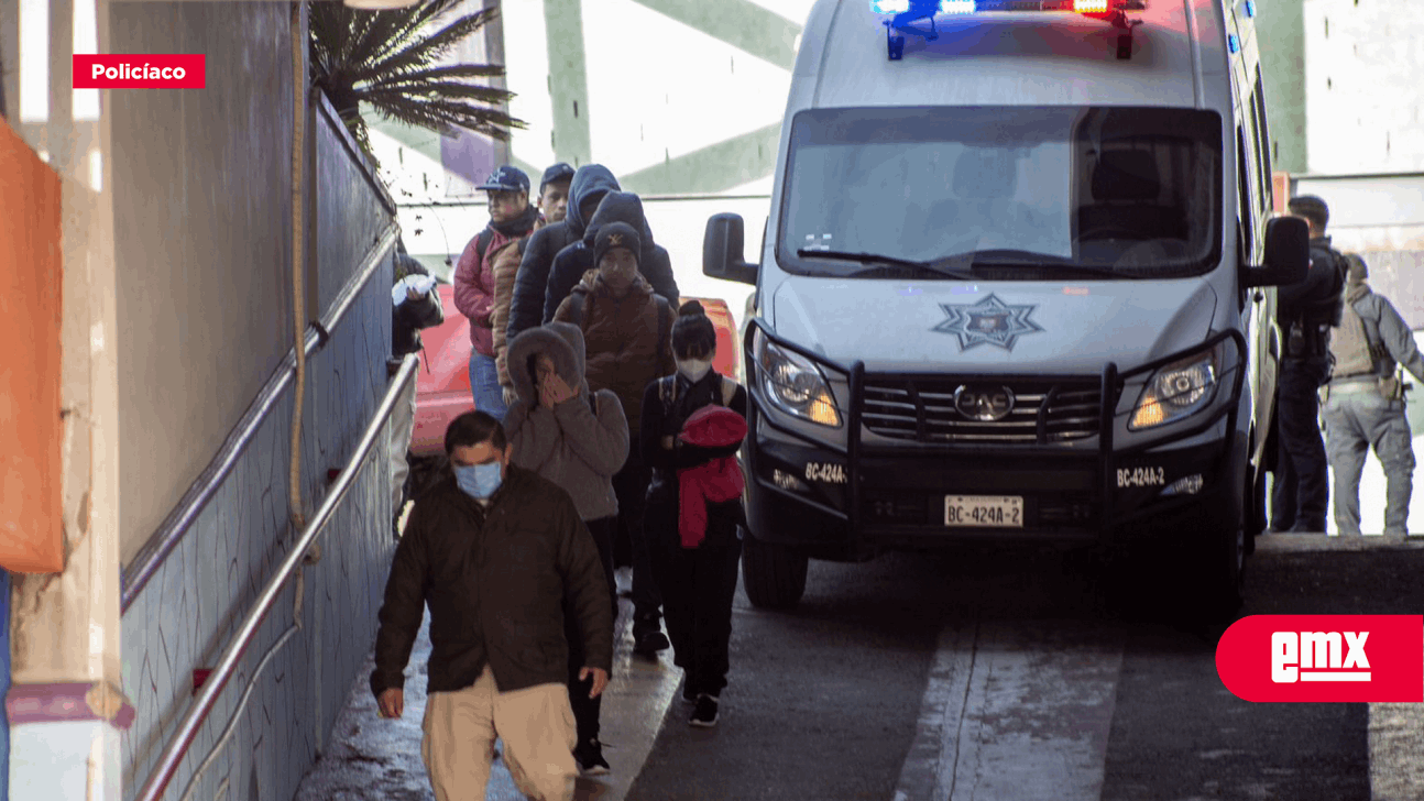 EMX-Rescatan a 21 vietnamitas y aseguran a 5 personas que los transportaban