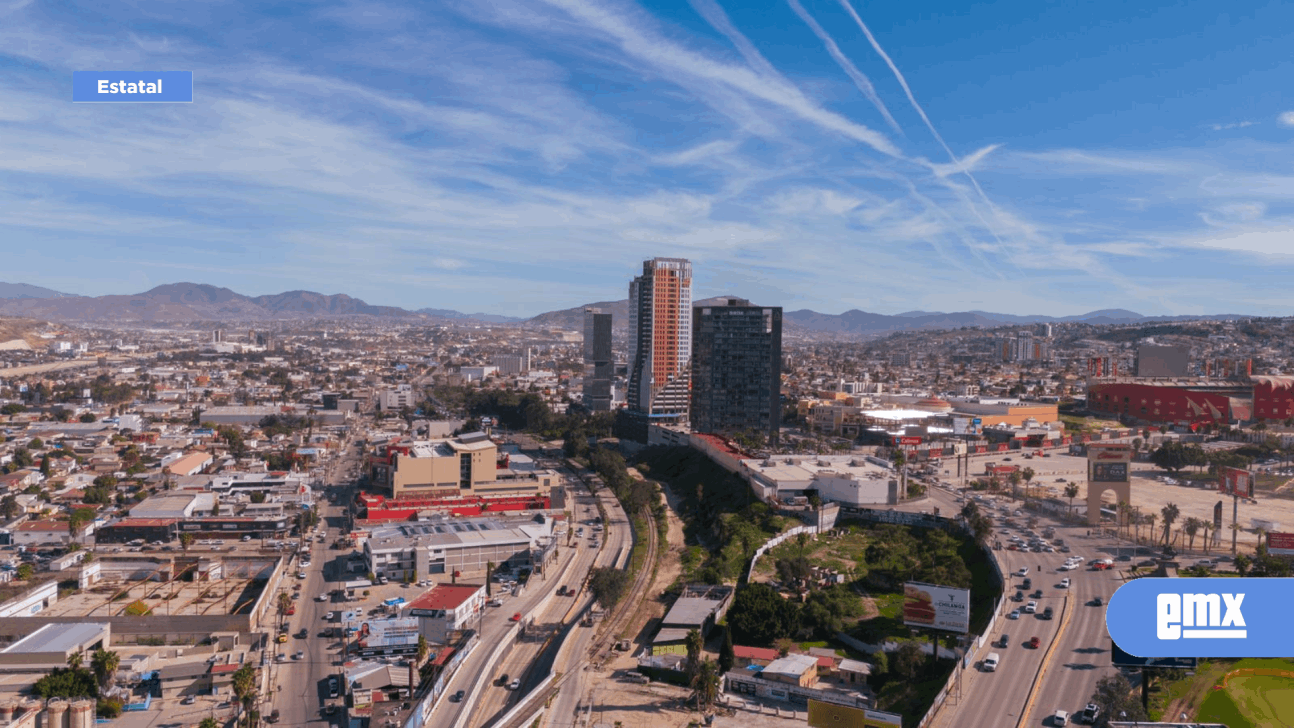 EMX-Viento y un cielo se azul se registra esta tarde en la ciudad de Tijuana 