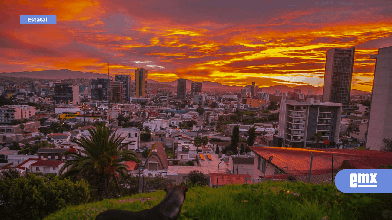 EMX-Colorido amanecer anuncia lluvias en Tijuana