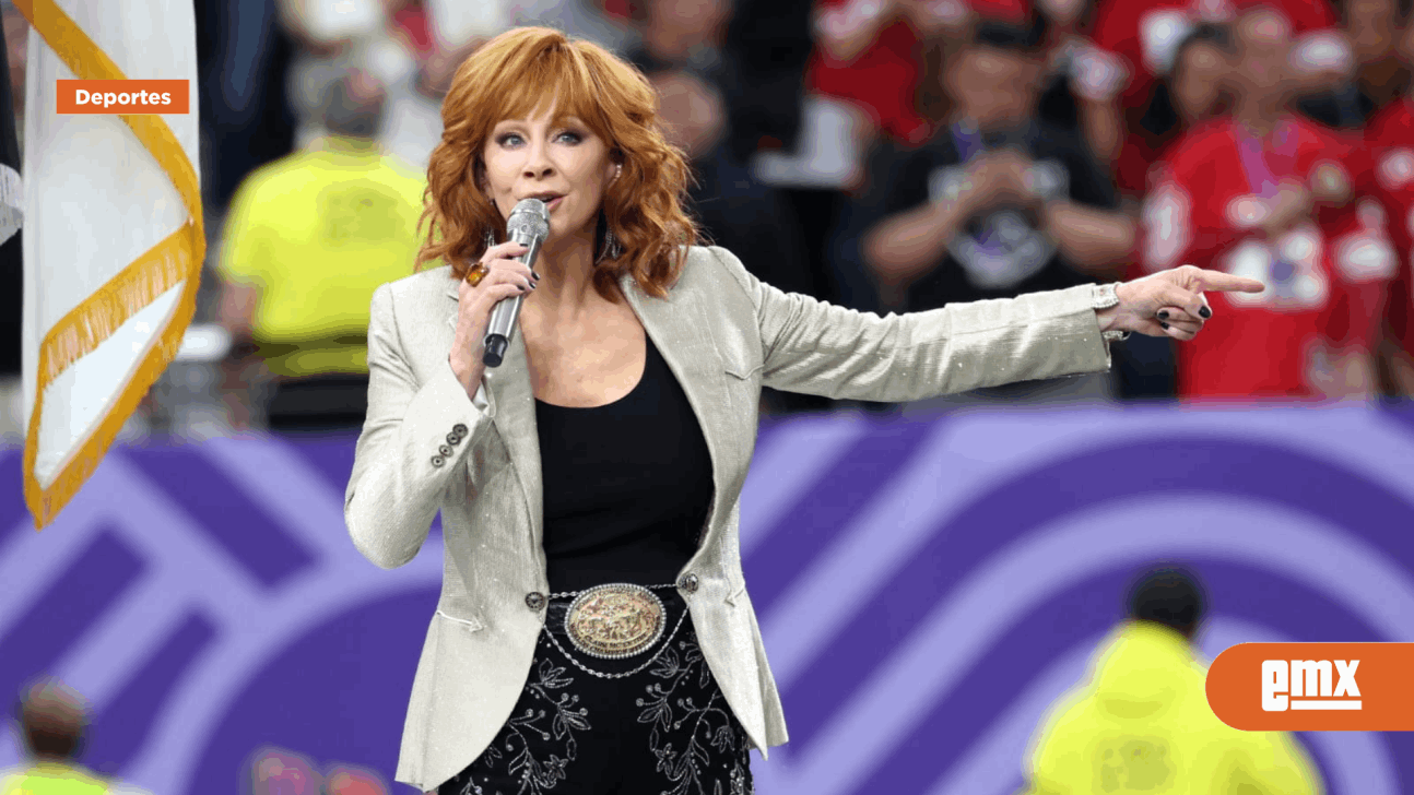 EMX-EMOTIVO: Reba McEntire interpreta el himno de EU en el Super Bowl LVIII