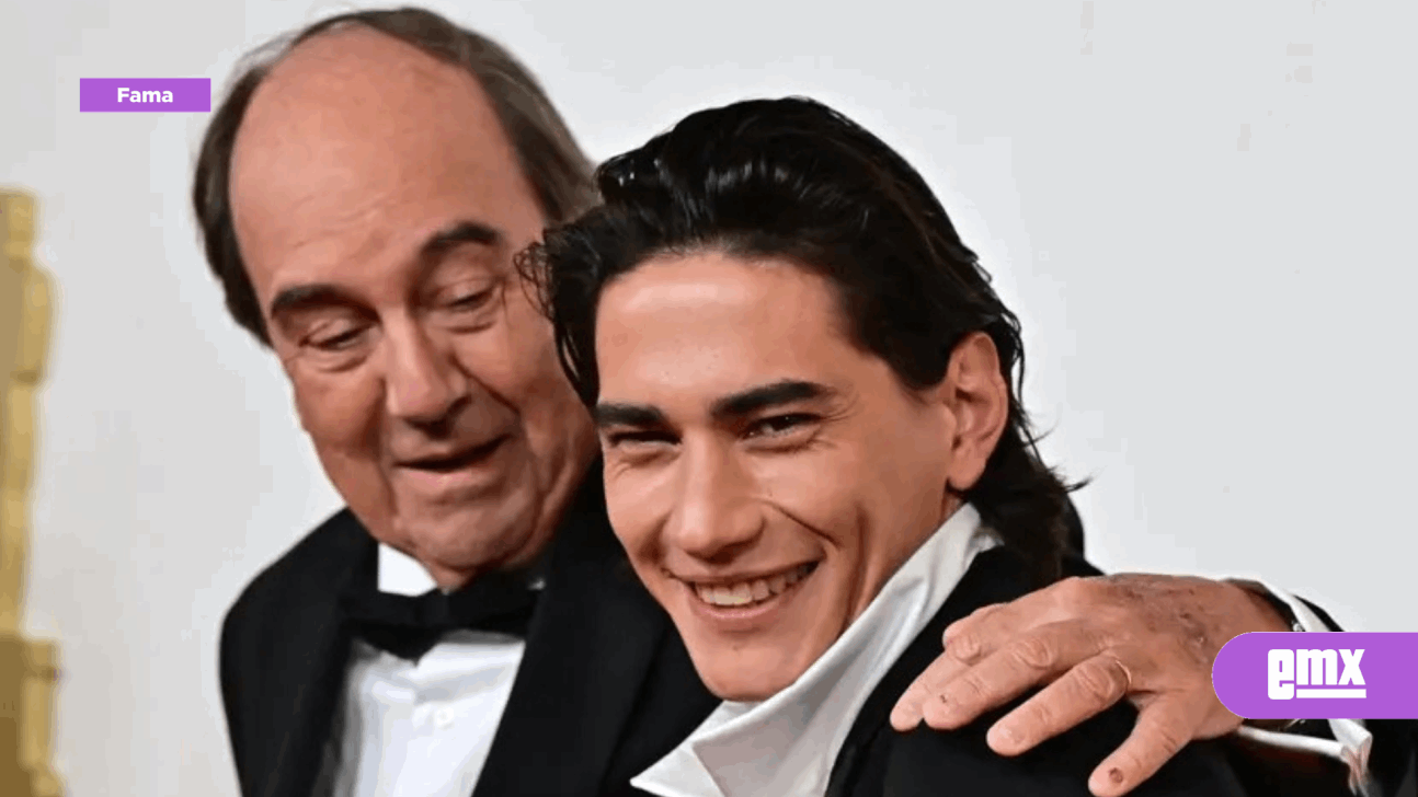 EMX-Enzo Vogrincic de “La Sociedad de la Nieve” y Nando Parrado desfilan en la alfombra roja