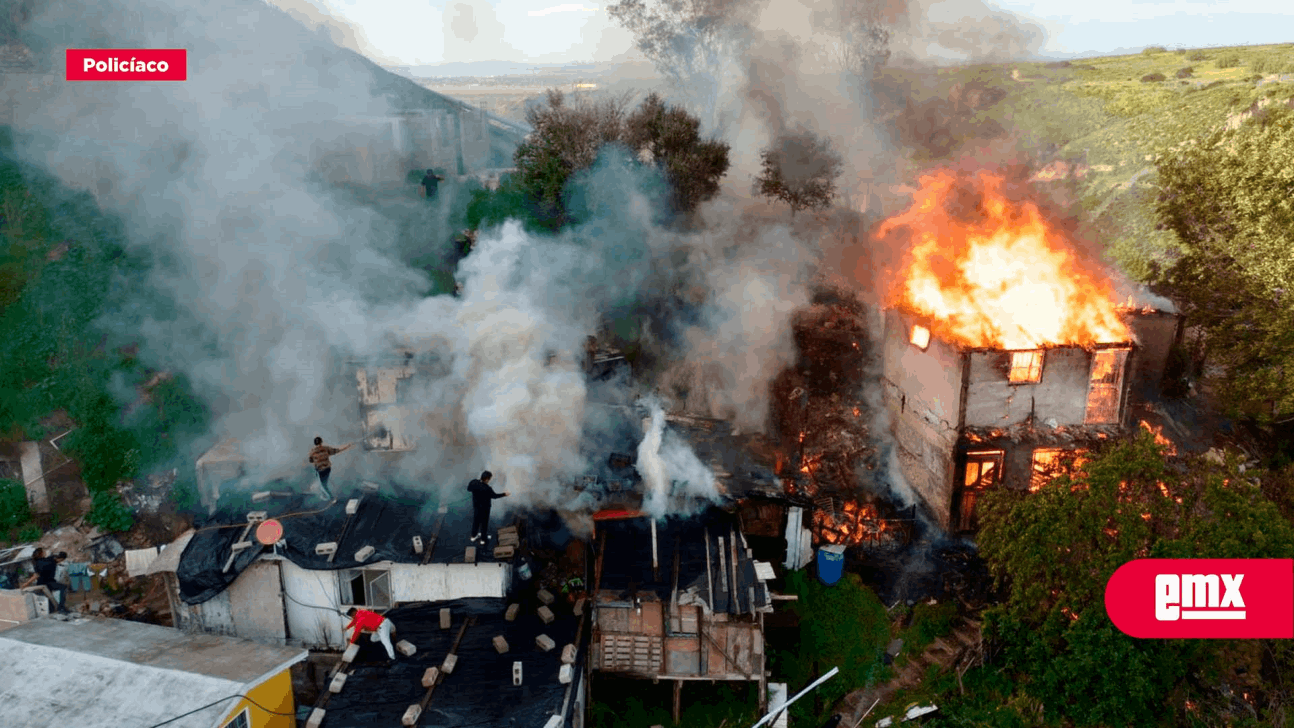 Voraz Fuego Consumió Dos Casas En La Lázaro Cárdenas - El Mexicano