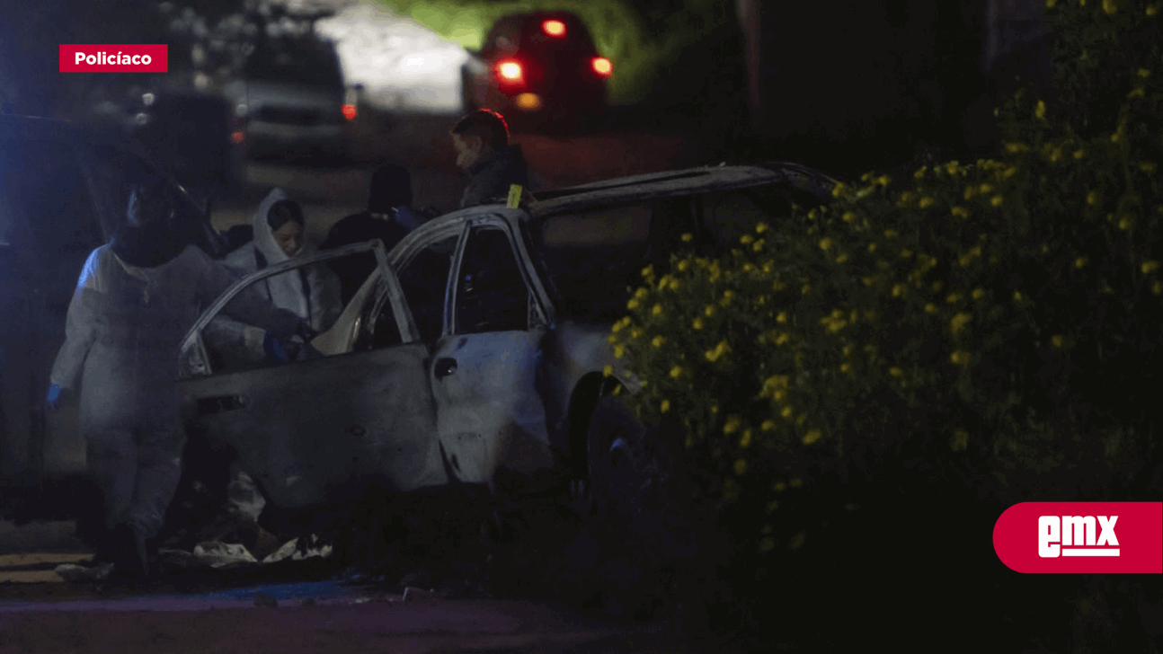 EMX-Anoche, quemaron un vehículo con una persona en la cajuela