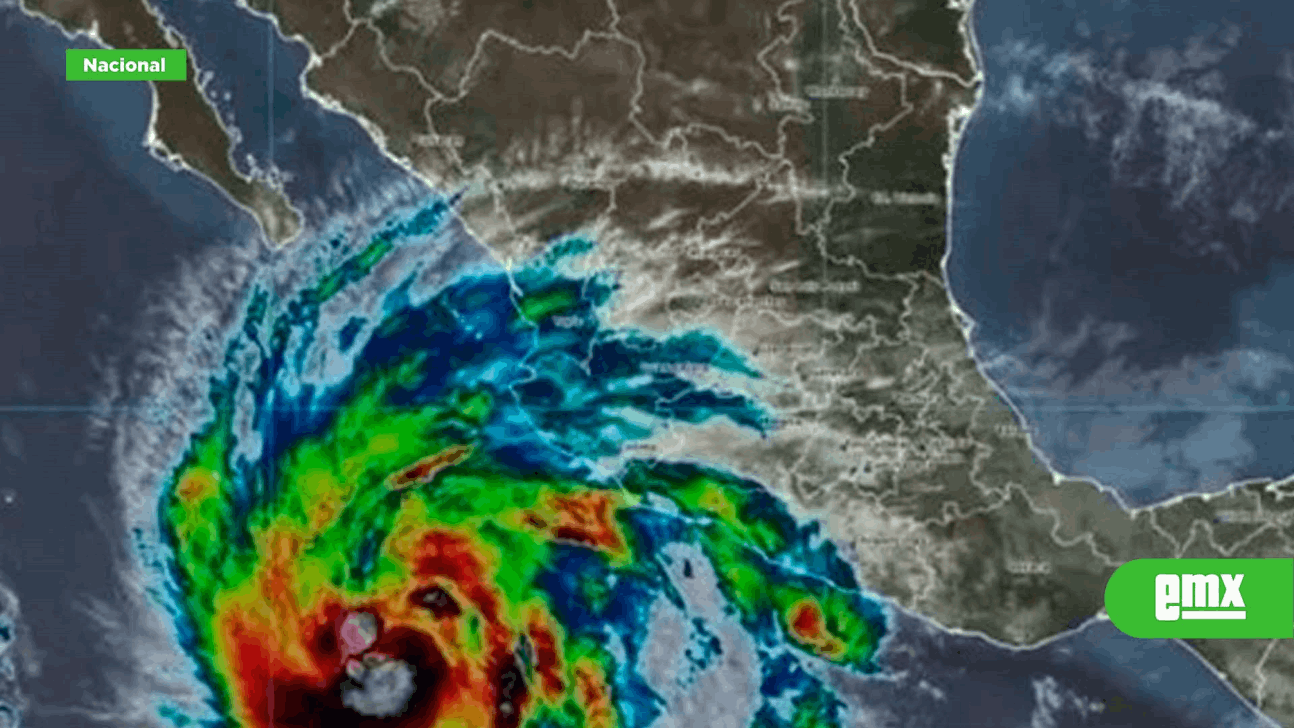 EMX-Avisan que el huracán Aletta se acerca a la costa de México