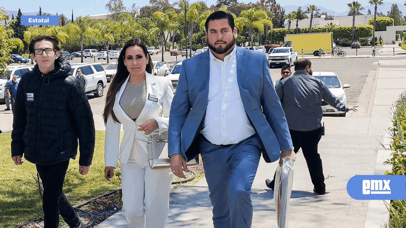 EMX-Arriba Burgueño Ruiz a las instalaciones de la UABC