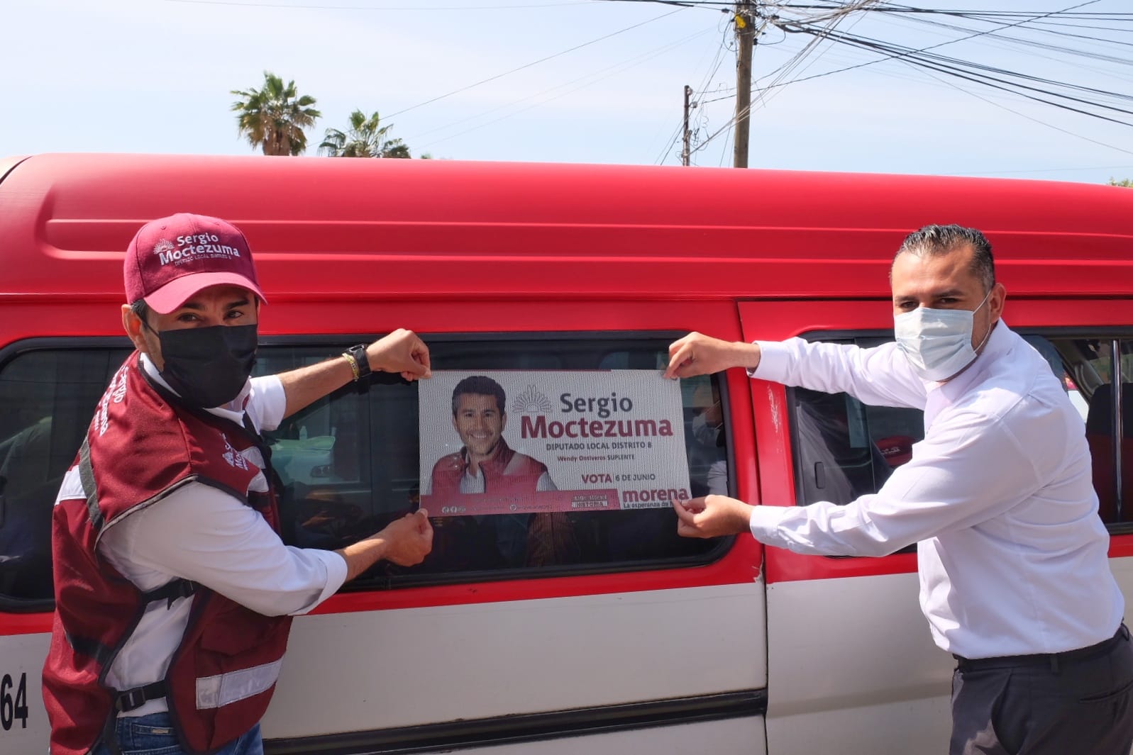 EMX-Taxis rojo y blanco se suman a Sergio Moctezuma