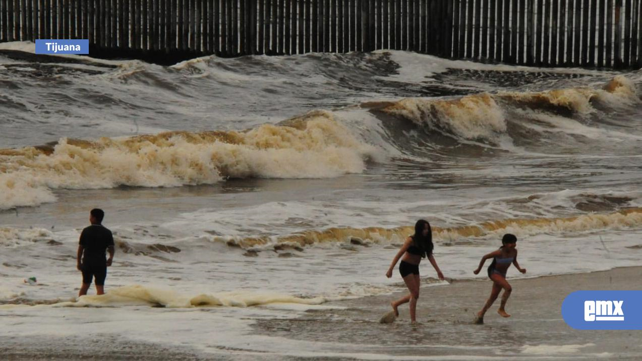 EMX-Mar en las playas de Tijuana sigue sin ser apto para meterse a bañar