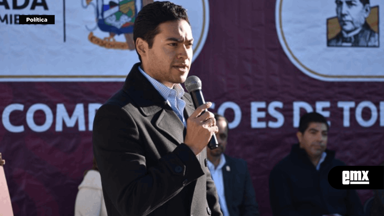 EMX-EDUARDO VEGA ZAMORA... Entrega de apoyos sociales a grupos vulnerables, en la explanada del DIF municipal