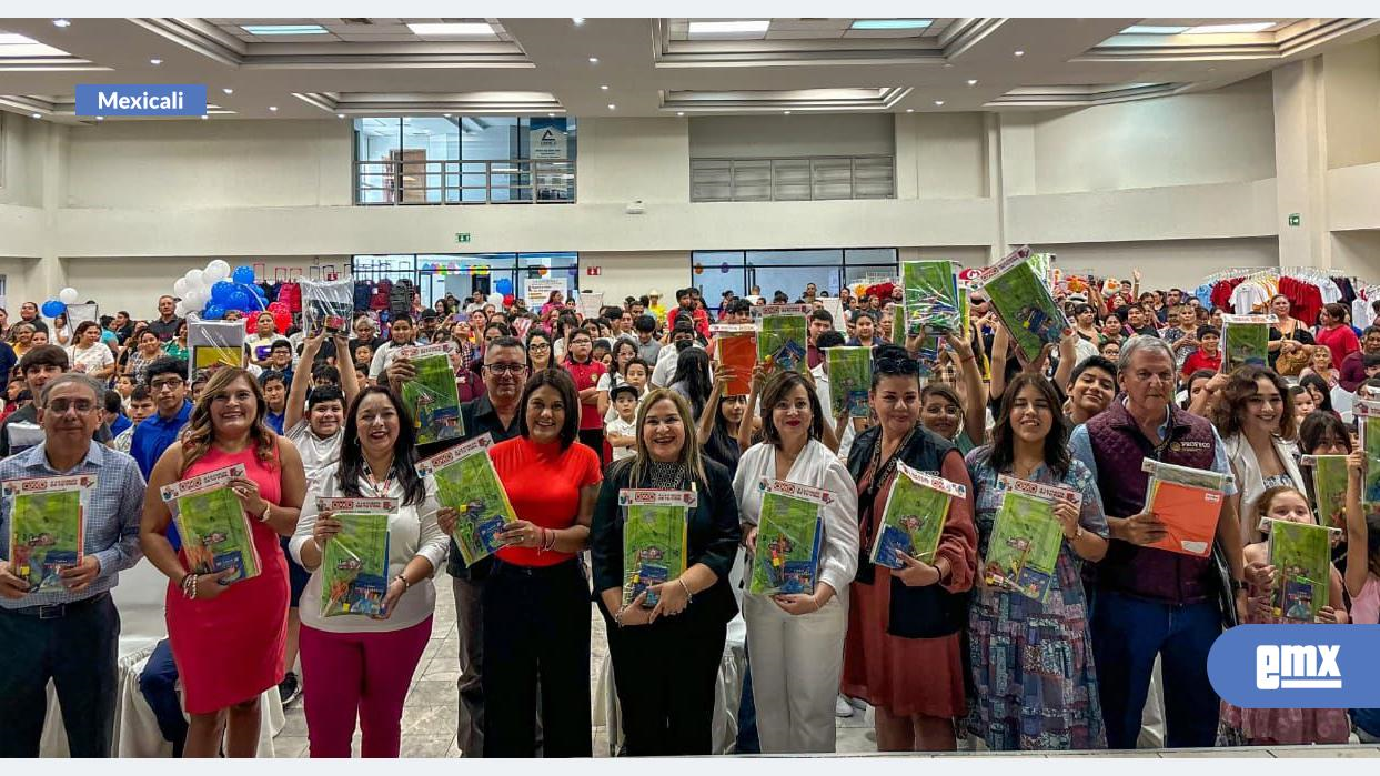 EMX-PARTICIPA TITULAR DE INMUJER BC EN LA FERIA DE REGRESO A CLASES DE CANACO MEXICALI