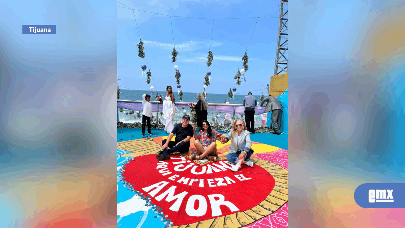 EMX- Inauguran mural “Tijuana, aquí empieza el amor”