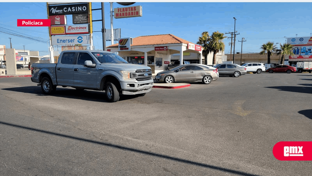 EMX-Roban 11 mil dólares a cliente en Plaza Mandarin de Mexicali