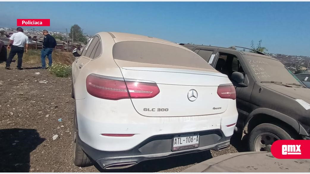 EMX-HALLARON SEIS CARROS ROBADOS EN CORRALONES DE GRÚAS GK EN PLAYAS DE ROSARITO