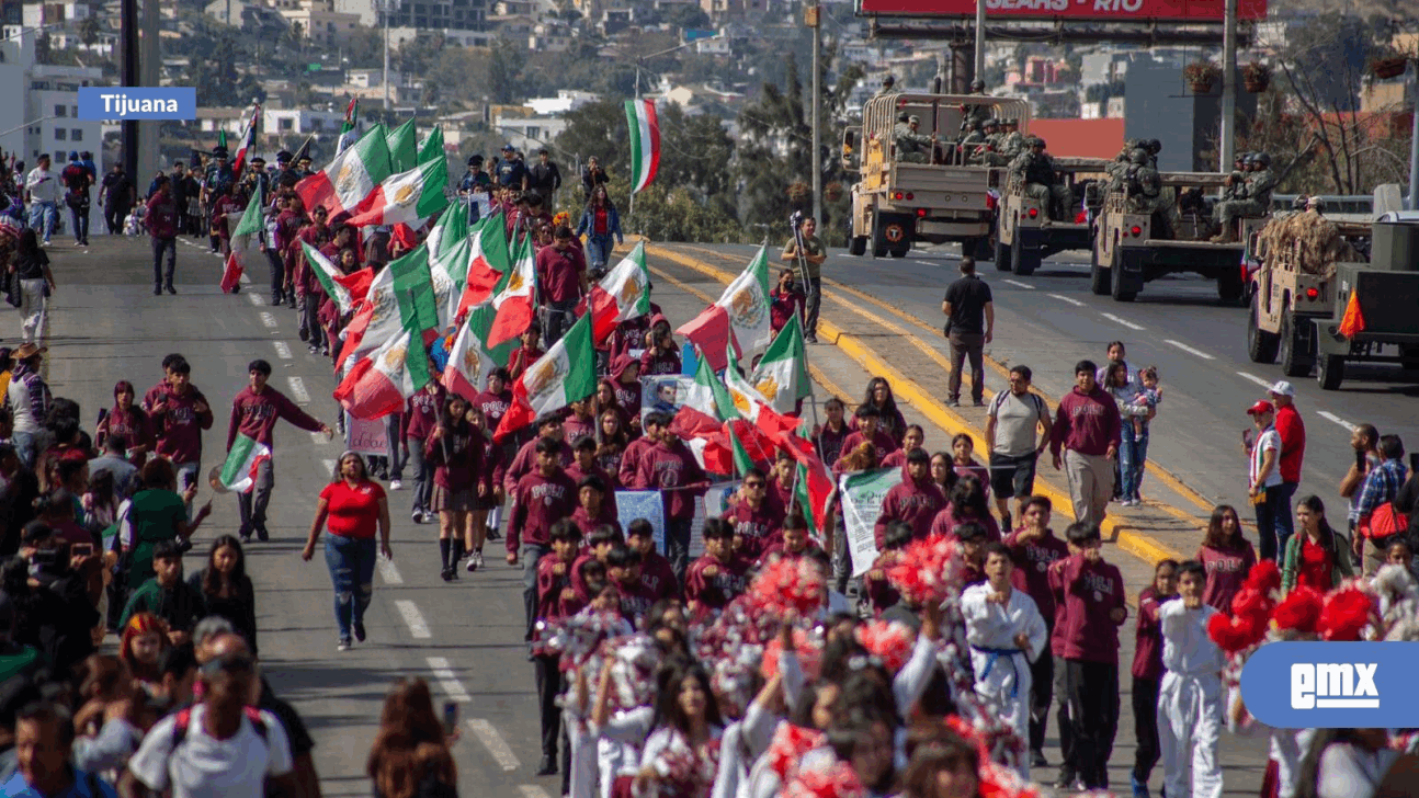 EMX-Disfrutan tijuanenses el tradicional desfiles por Día de la Independencia de México 