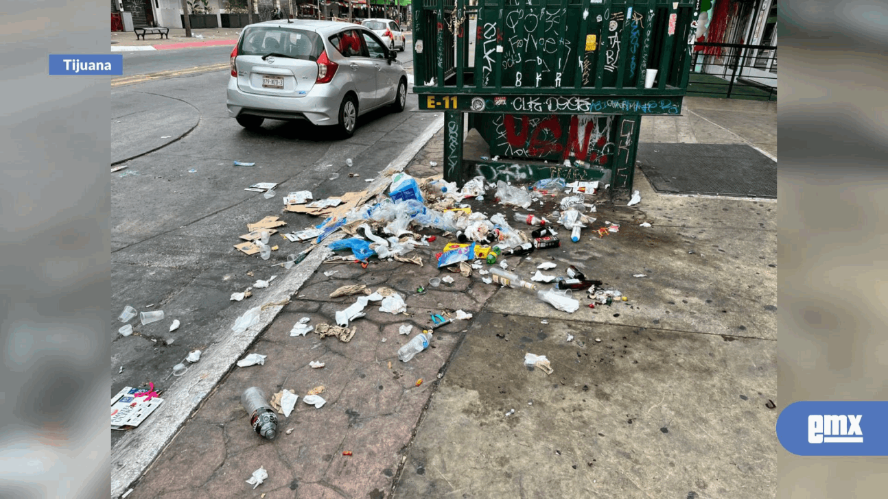 EMX-Reportan calles llenas de basura tras los festejos patrios en Tijuana