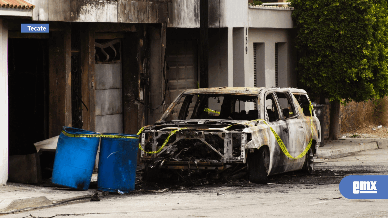 EMX-Fue-suburban-del-alcalde-Darío-Benítez-incendiada-en-Tecate