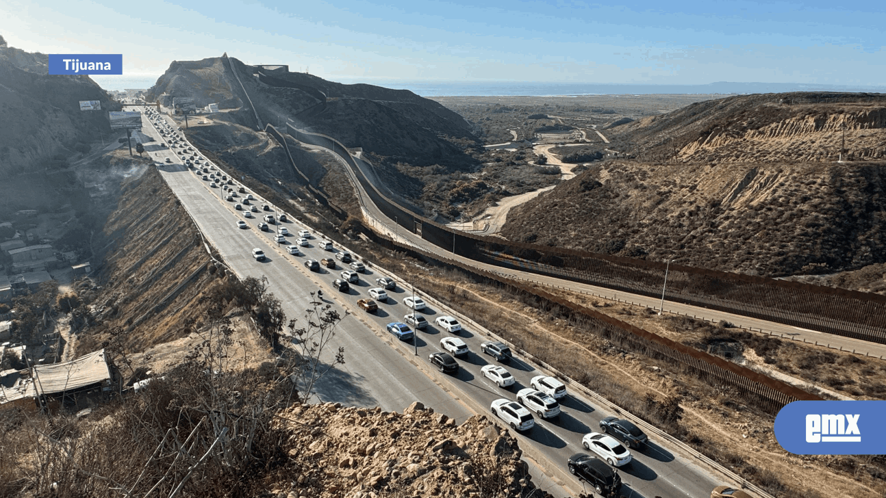 EMX-Tráfico-intenso-para-llegar-a-Playas-de-Tijuana