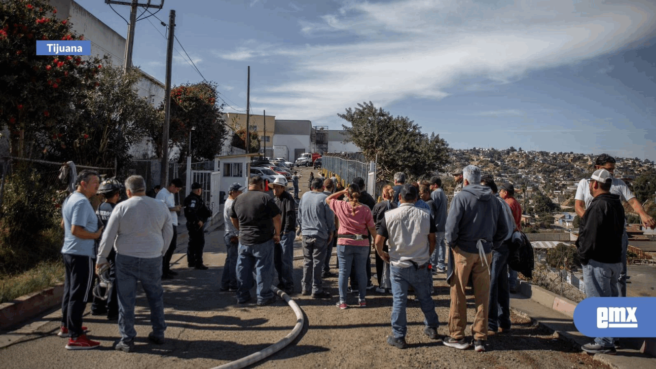 EMX-Evacuan-a-los-trabajadores-de-fábrica-tras-conato-de-incendio