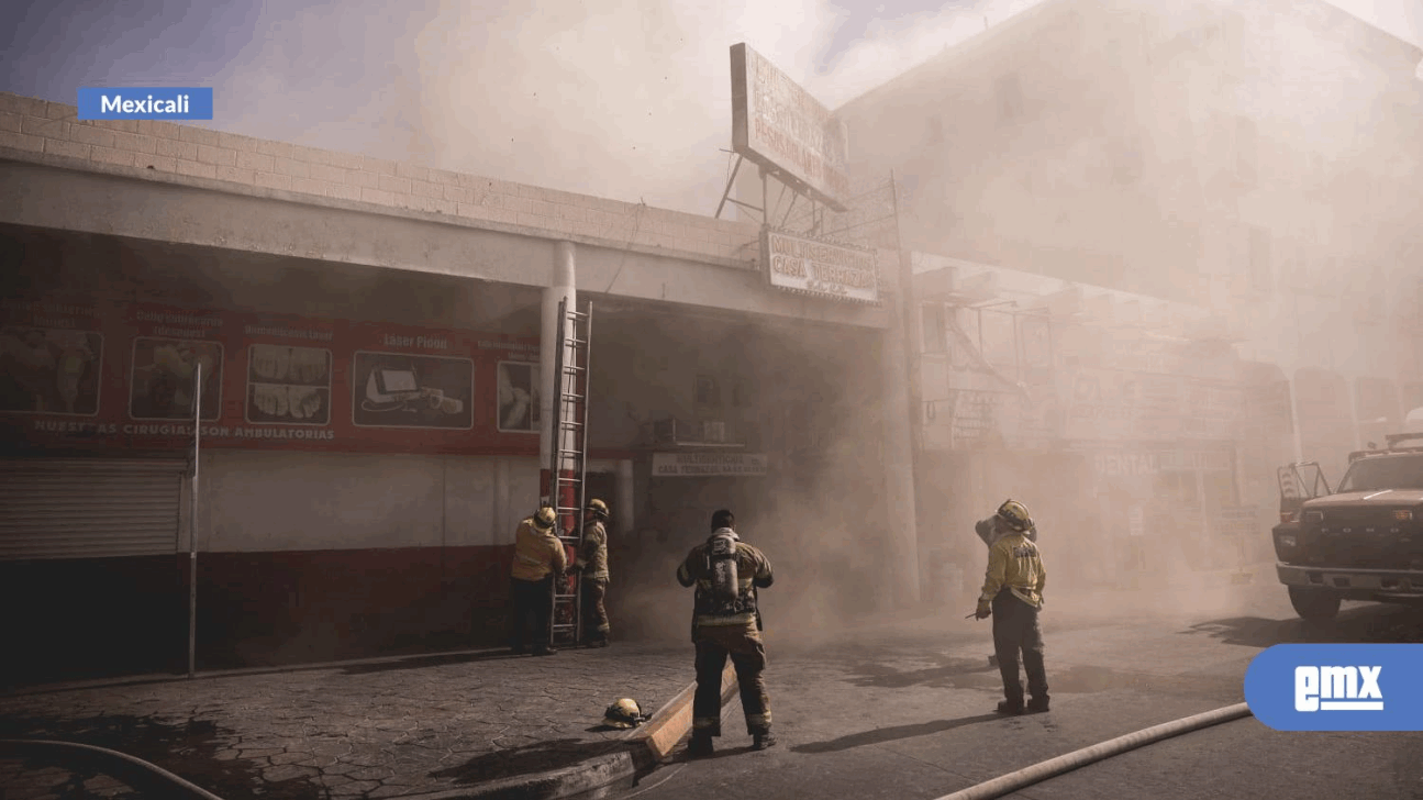 EMX-Incendio-de-basura-al-interior-de-edificio-en-Centro-Histórico-moviliza-a-Bomberos-de-Mexicali