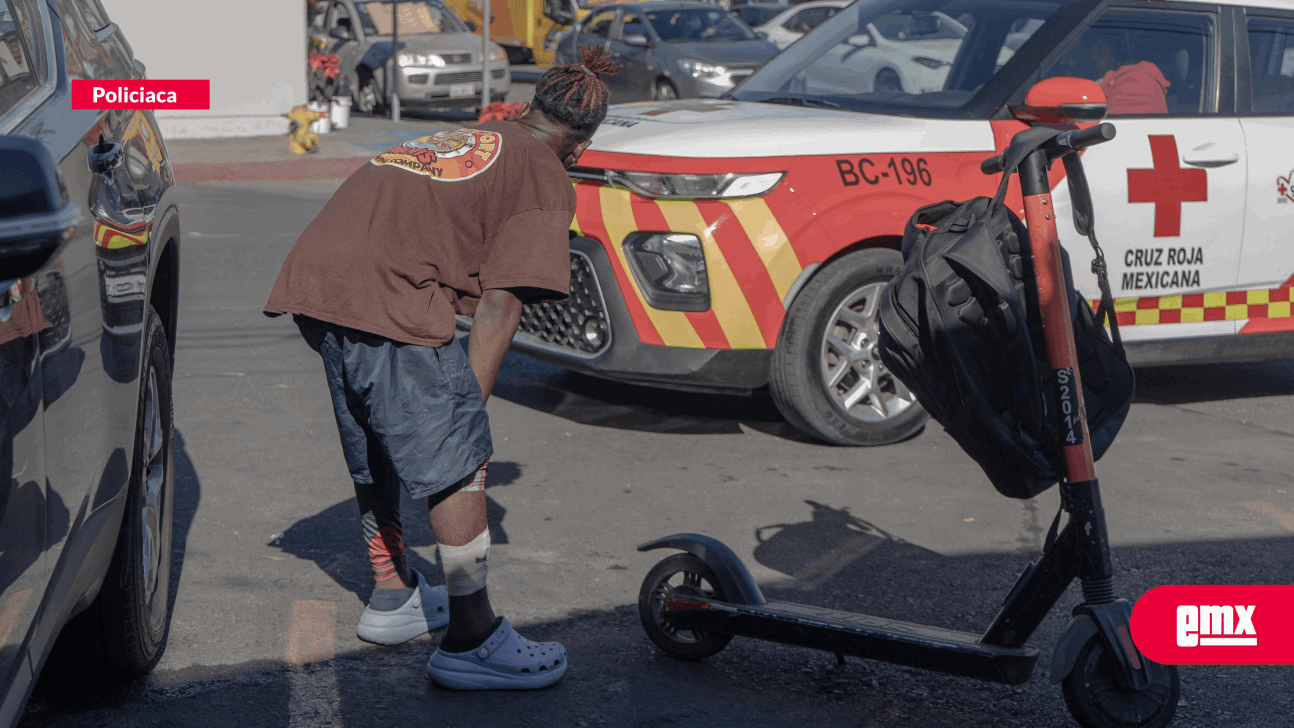 EMX-Hombre-haitiano-que-viajaba-en-un-patín-fue-atropellado-por-una-motocicleta-en-Zona-Centro