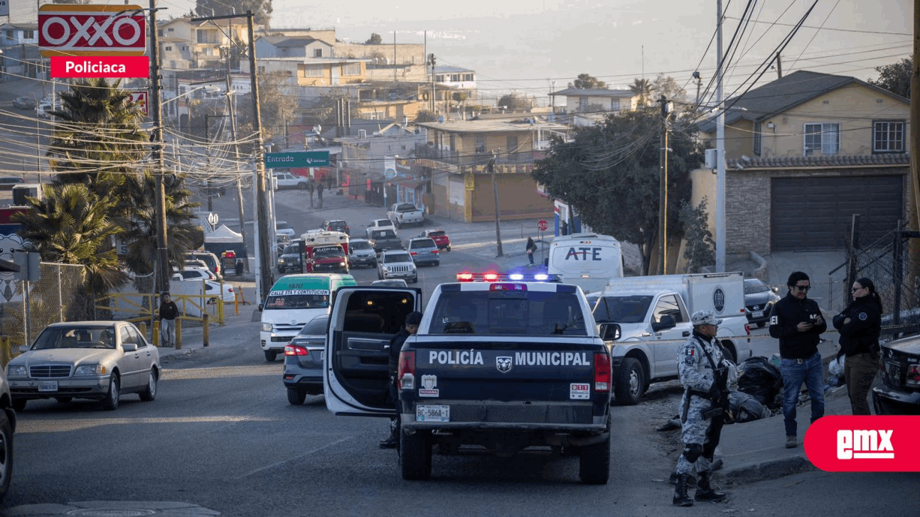 EMX-Abandonan-un-cuerpo-encobijado-sobre-la-calle-en-la-colonia-Reforma