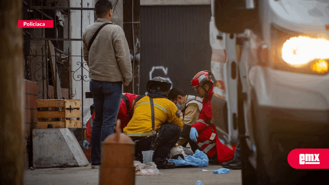 EMX-Balean-a-hombre-en-el-callejón-Ocampo