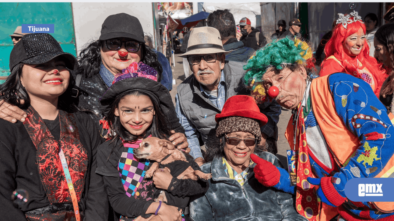 EMX-Payasitos-de-Tijuana-desfilan-en-conmemoración-al-día-del-payaso