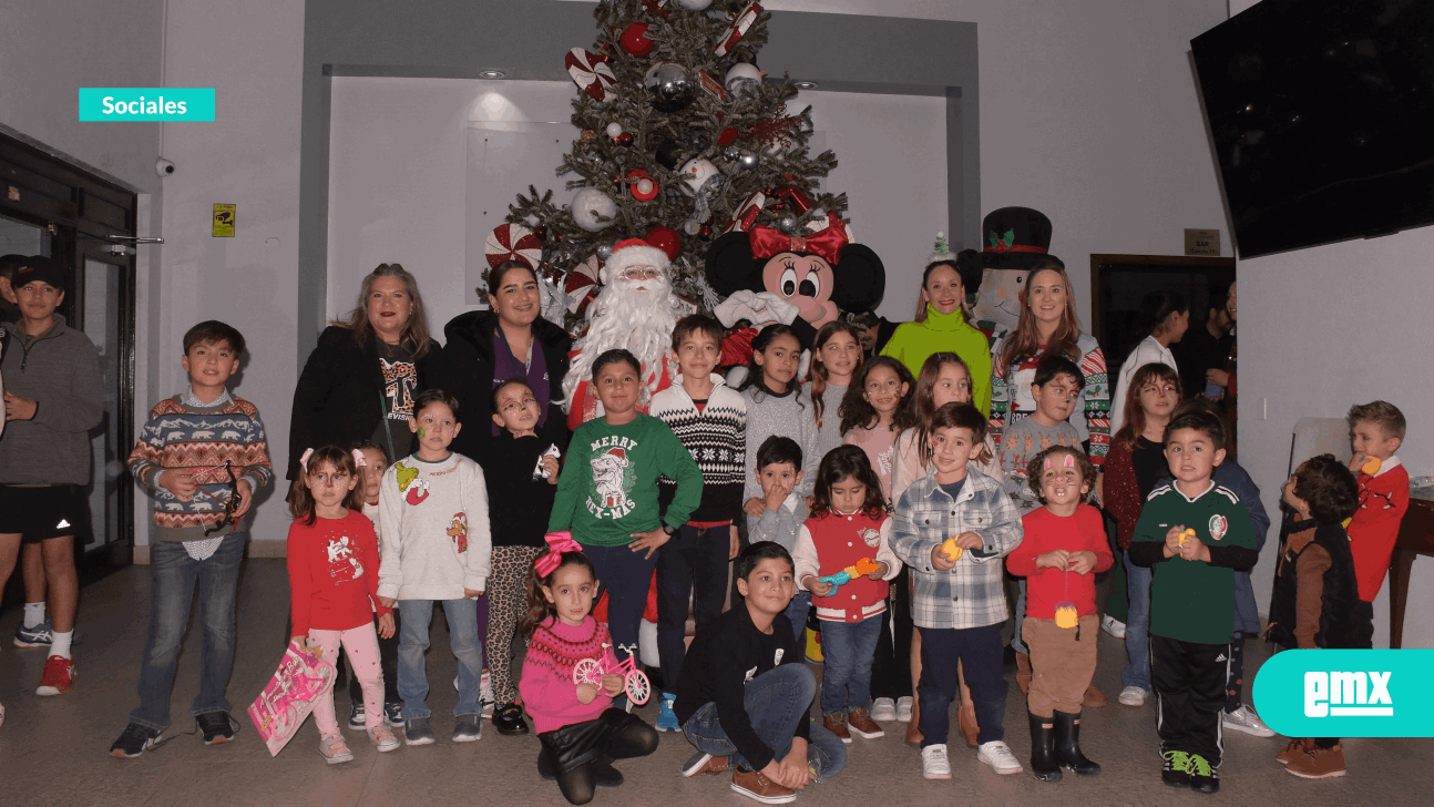 EMX-Disfrutaron-niños-posada-navideña-en-compañia-de-Santa-Claus-y-Minnie-Mouse