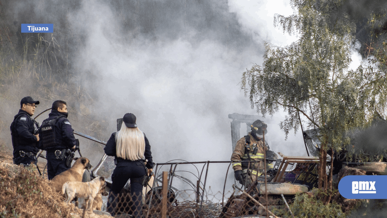 EMX-Incendio consume vivienda en la colonia Baja California