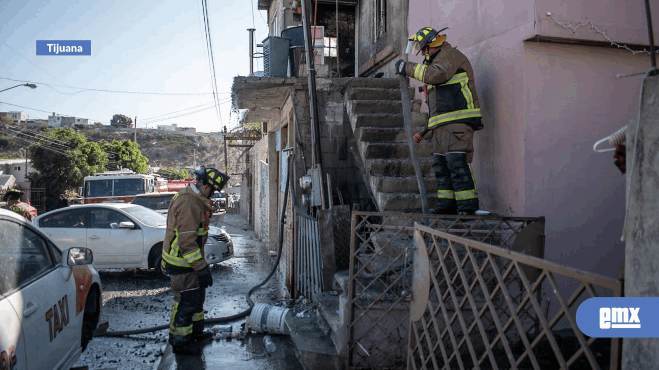 EMX-Familias-pierden-su-hogar-tras-incendio-en-Santa-Fe-3ra-Sección