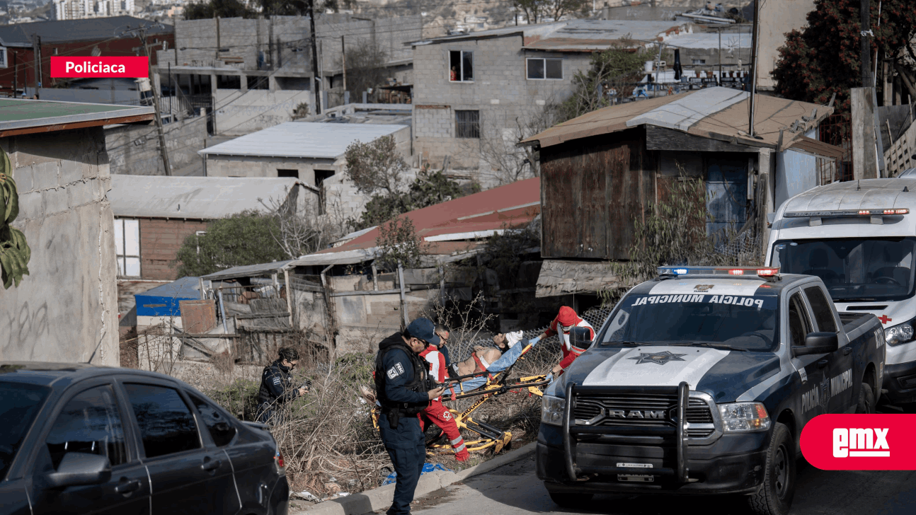 EMX-Balean-a-dos-hombres-en-la-colonia-Las-Cruces