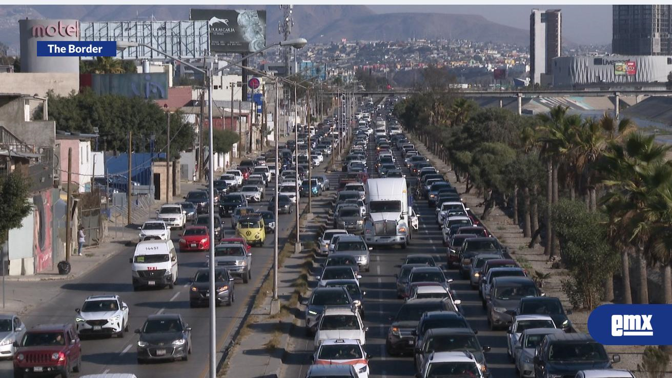 EMX-Caos-en-la-garita-de-San-Ysidro-por-aparente-fallo-en-el-sistema