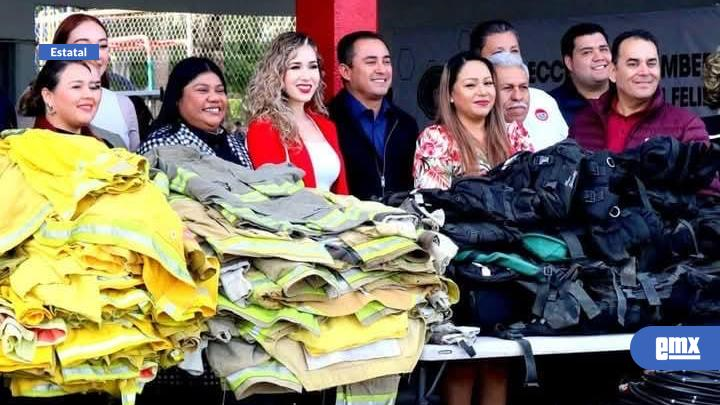 EMX-Entregan-equipamiento-al-cuerpo-de-Bomberos-en-San-Felipe