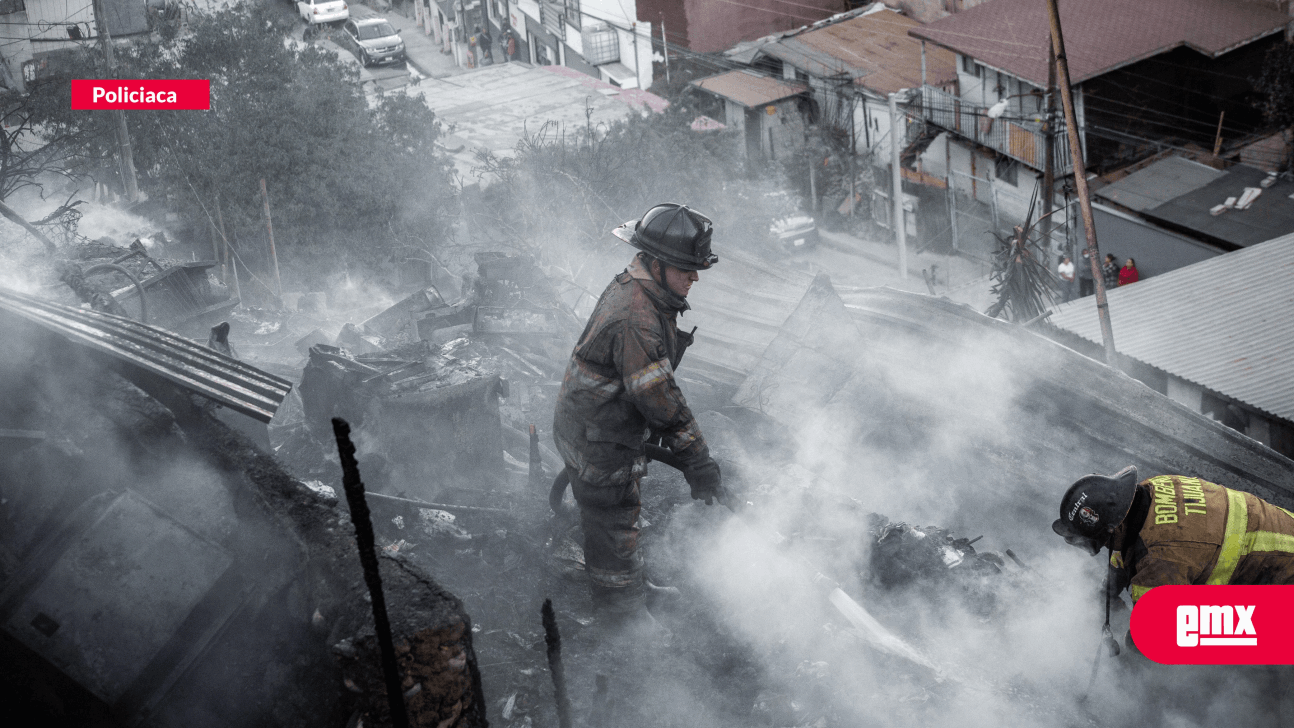 EMX-Incendio-consume-más-de-10-casas-en-el-Pedregal-de-Santa-Julia