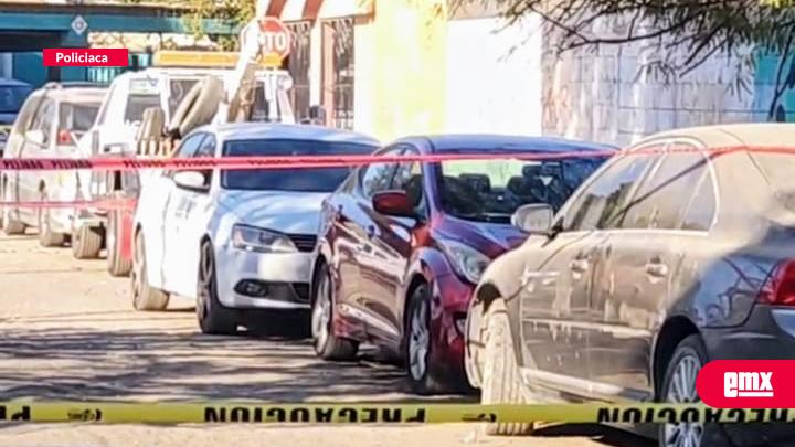 EMX-ENCUENTRAN-A-PAREJA-MUERTA-DENTRO-DE-UN-AUTOMOVIL