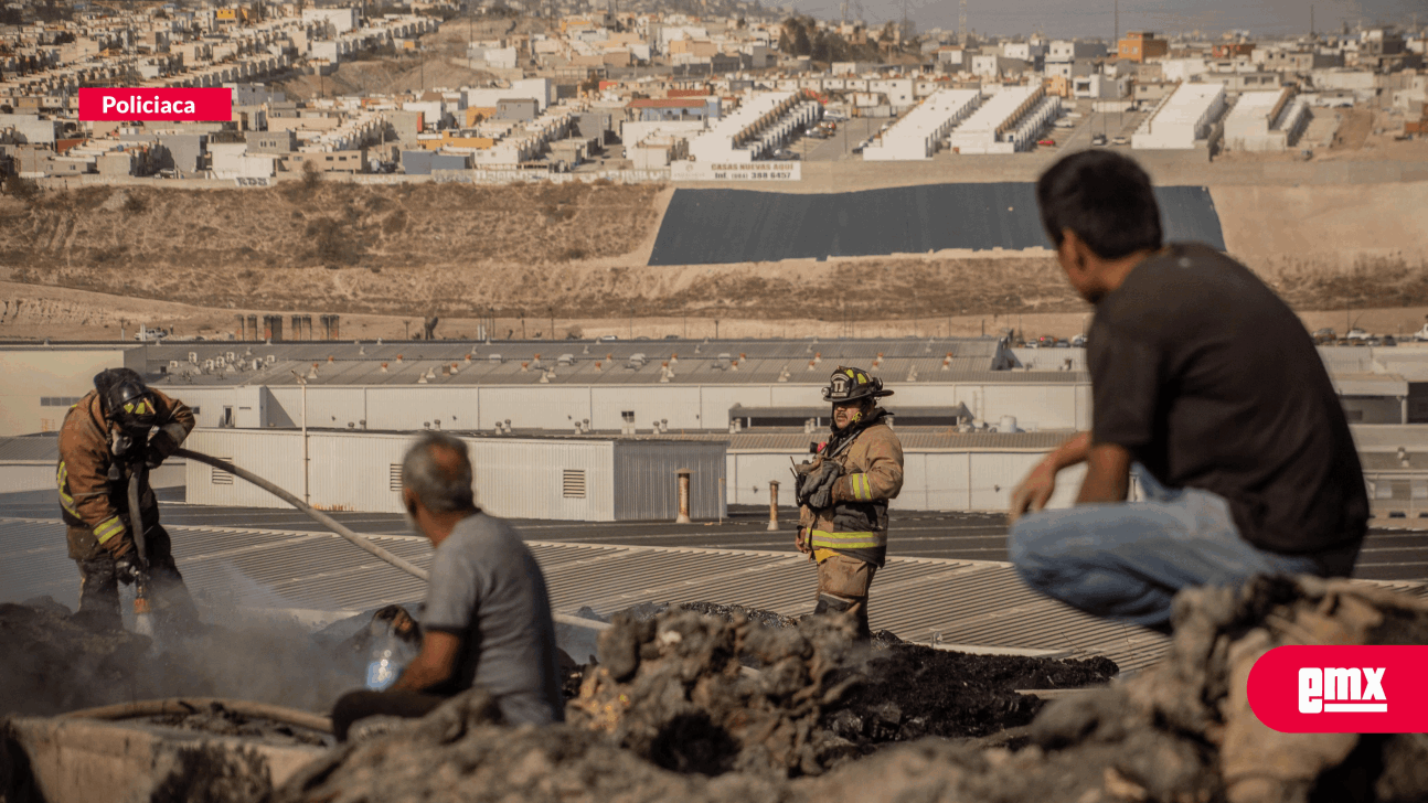 EMX-Se incendia recicladora cerca del 2000