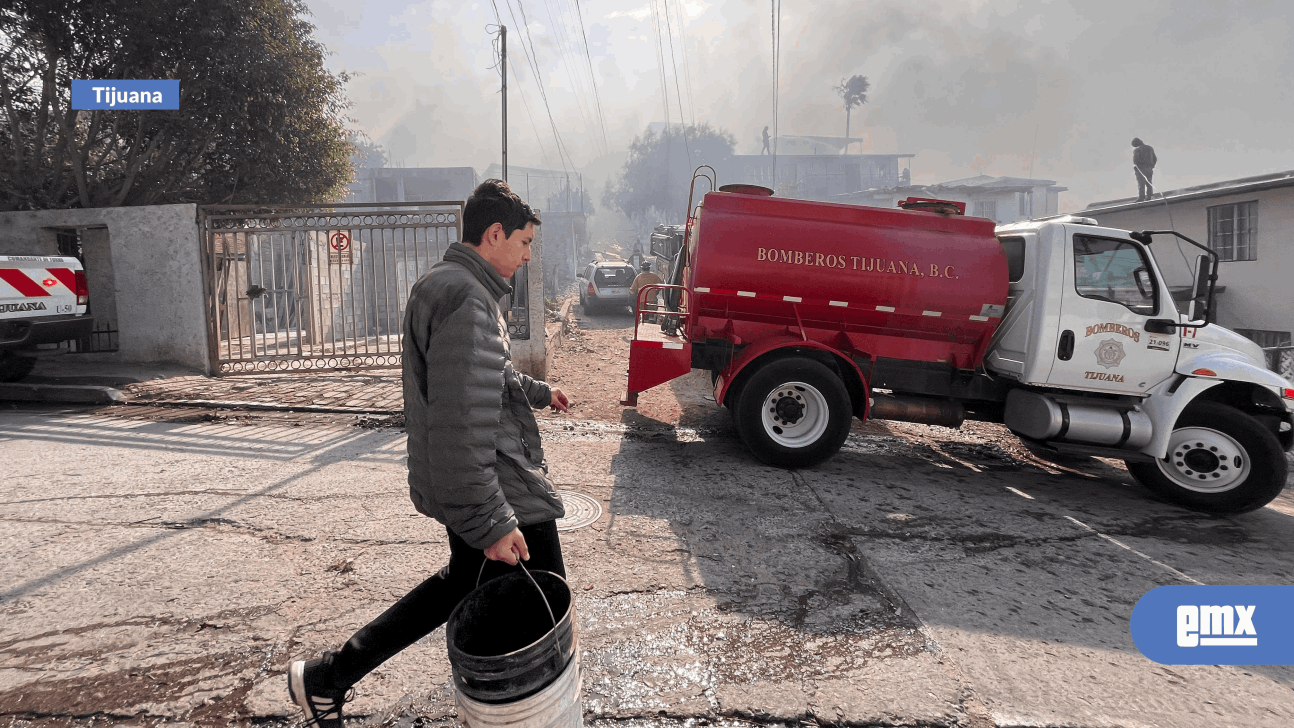 EMX-Bomberos-sofocaron-incendio-forestal-en-Cumbres-del-Rubí