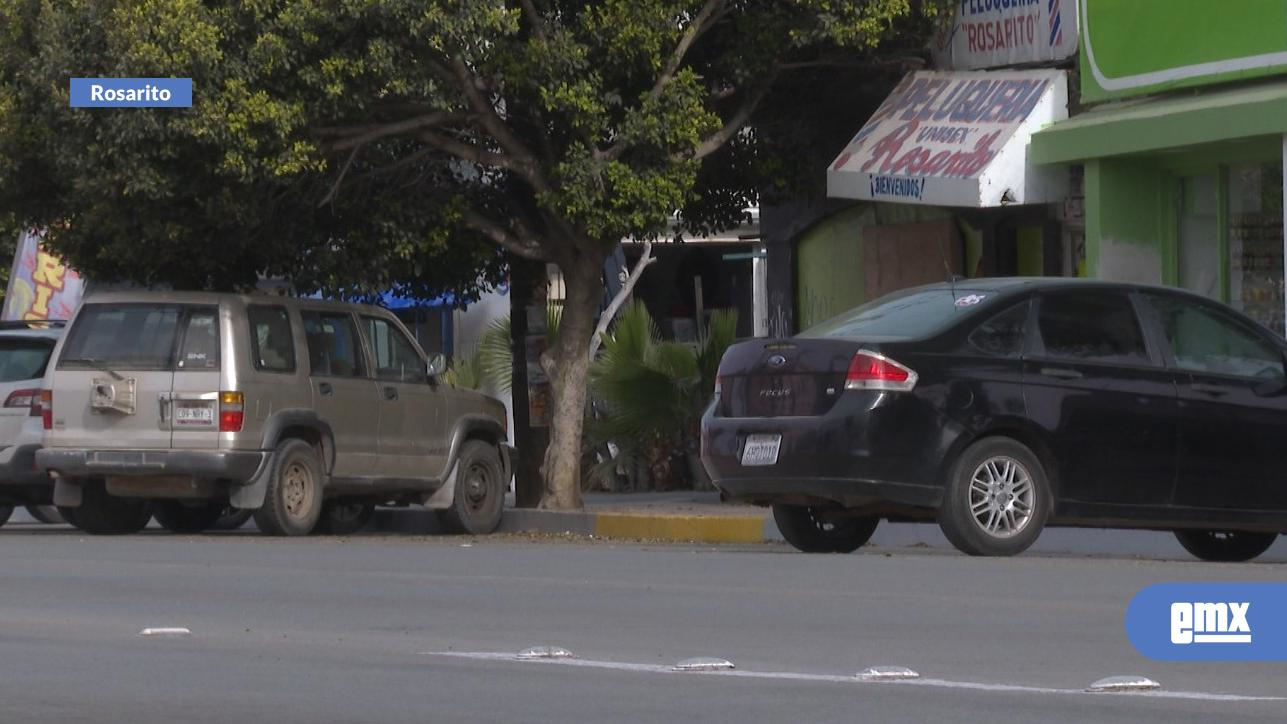 EMX-300-líneas-rojas-y-amarillas-de-estacionamiento-no-habían-sido-pagadas-al-Ayuntamiento-de-Rosarito