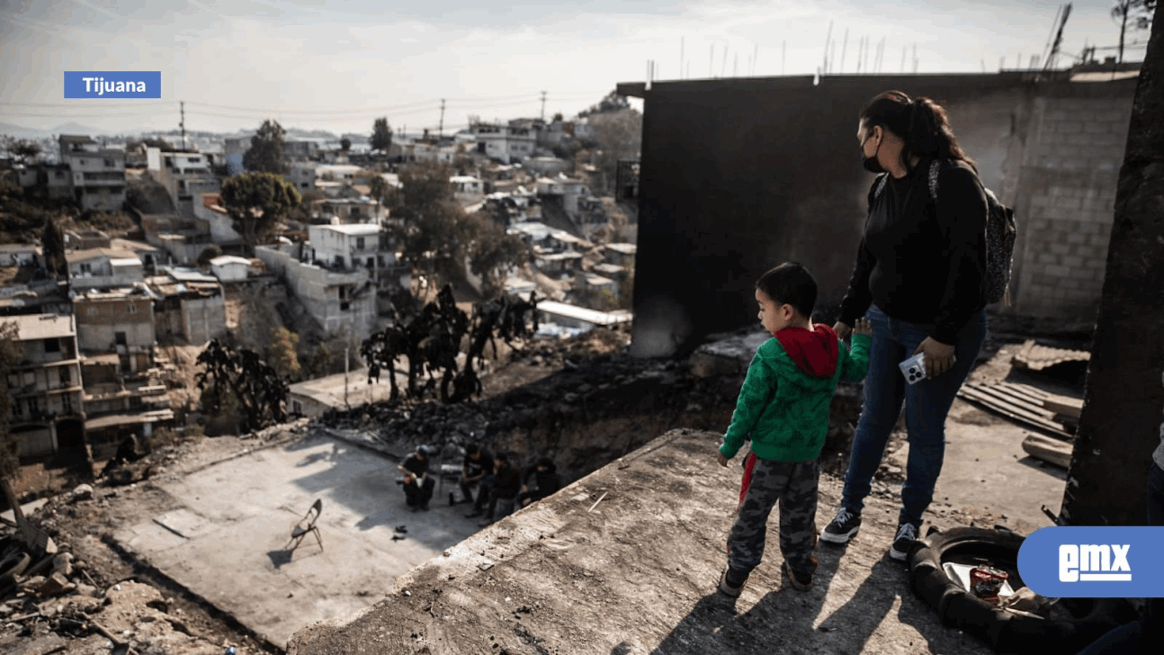 EMX-Incendio-en-Leandro-Valle-deja-30-familias-sin-hogar